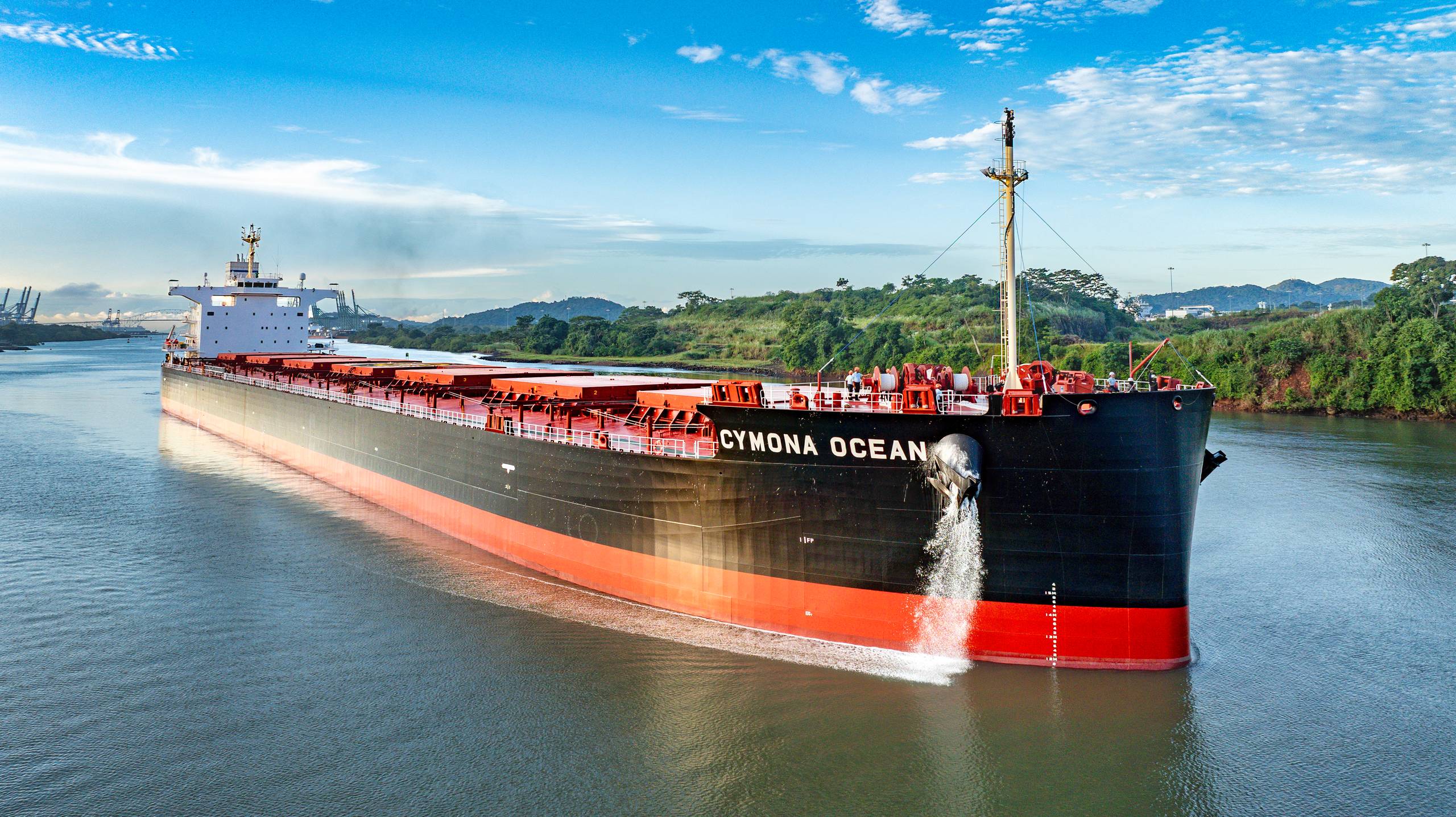M/V Cymona Ocean, Kamsarmax bulk carrier, transiting the Panama Canal