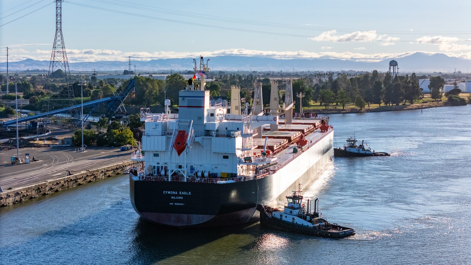 M/V Cymona Eagle